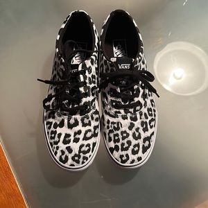 Vans snow leopard